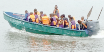 How flooding puts water transportation on a knife-edge