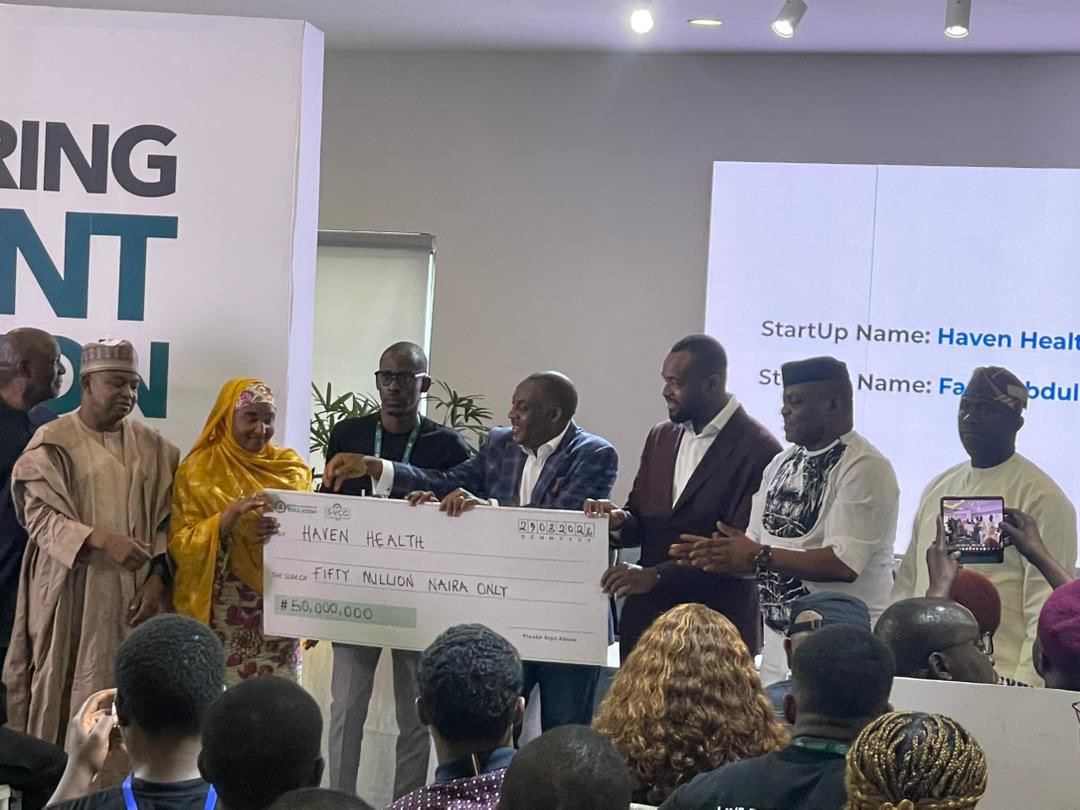 FG Awards N2.5bn Grants to 45 Students