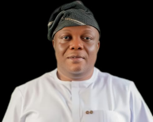 Dr Kamaldeen Adekilekun